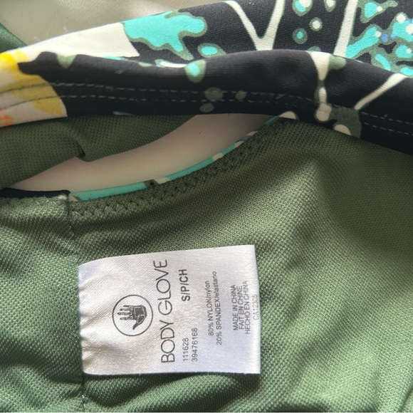 Bikini Top - Ibiza Kate Cropped Swim Tank by Body Glove 🌺 - Picture 3 of 6